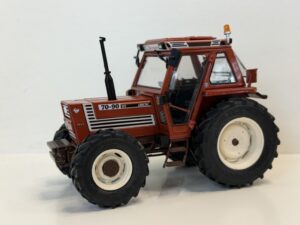 ROS, Fiat , ROS30253.2 ,Limited Edition 500 stuks , modeltractor , 1:32