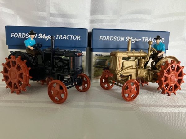 Britains, Fordson Goud en Blauw, BR43378, modeltractor, 1:32