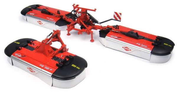 Universal Hobbies, Kuhn , UH4877, trippelmaaier, 1:32