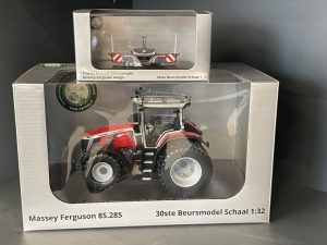 Universal Hobbies, Massey Ferguson ,UH6855-UH6856 ,Limited Edition ,modeltractor, 1:32